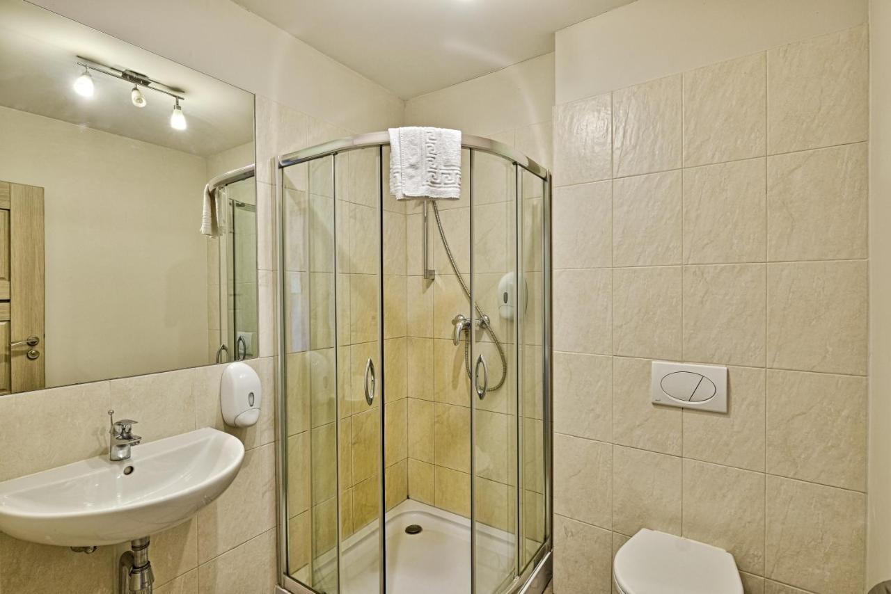 Luokesu Dvaras Hotell Molėtai Rom bilde
