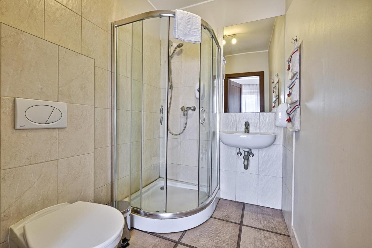 Luokesu Dvaras Hotell Molėtai Rom bilde